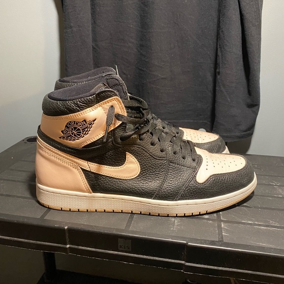 Jordan 1 high Crimson Tint - Picture 3 of 5